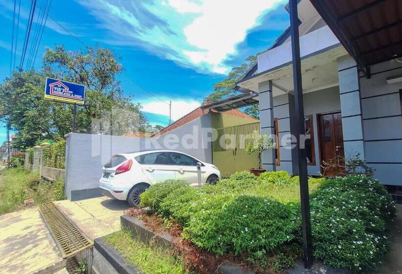 בית מלון כפרי Vins Homestay Kroya Mitra Reddoorz