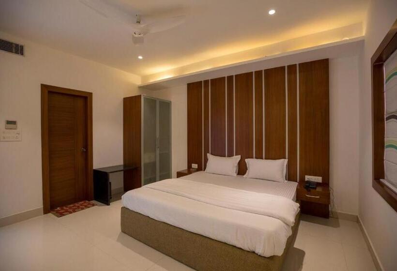 Le Mars Hotel Ladan