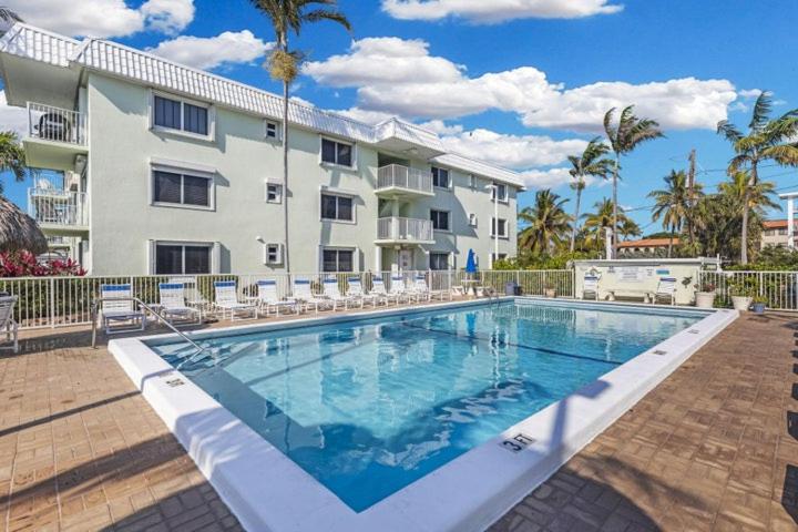 Paradise Awaits You At Key Colony Beach