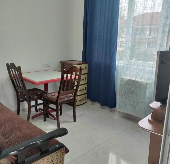 پانسیون Apartment Adelina