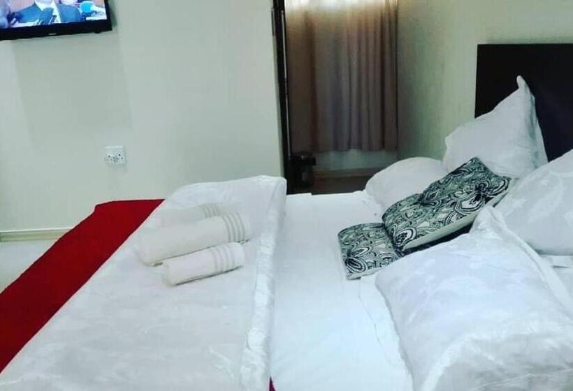 פנסיון Happy Time Guest Houses