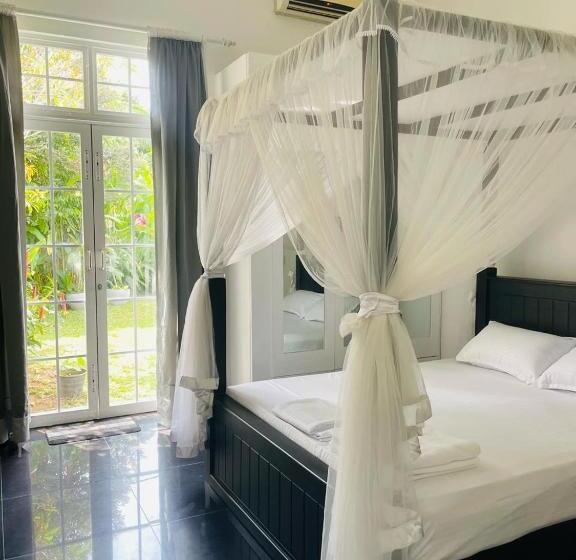 Пансион Roshe Sky Guest House Colombo