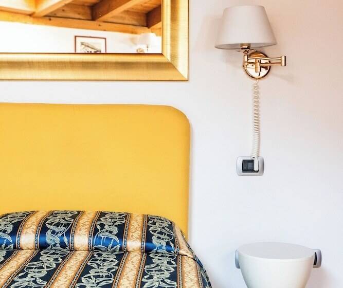 تختخواب و صبحانه Arciduca Charming House Room & Breakfast