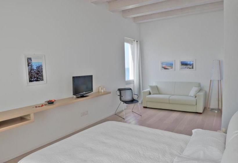 צימר Moma Suites Private Beach