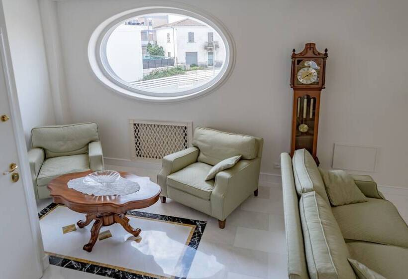 مبيت وإفطار Villa Laura