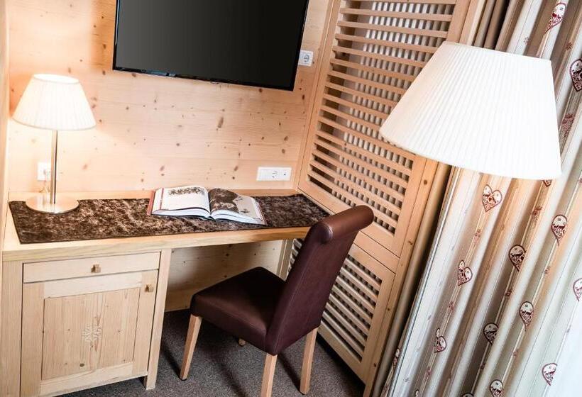 Fotos del hotel Boutique Hotel Nives - Luxury & Design In The Dolomites:  3