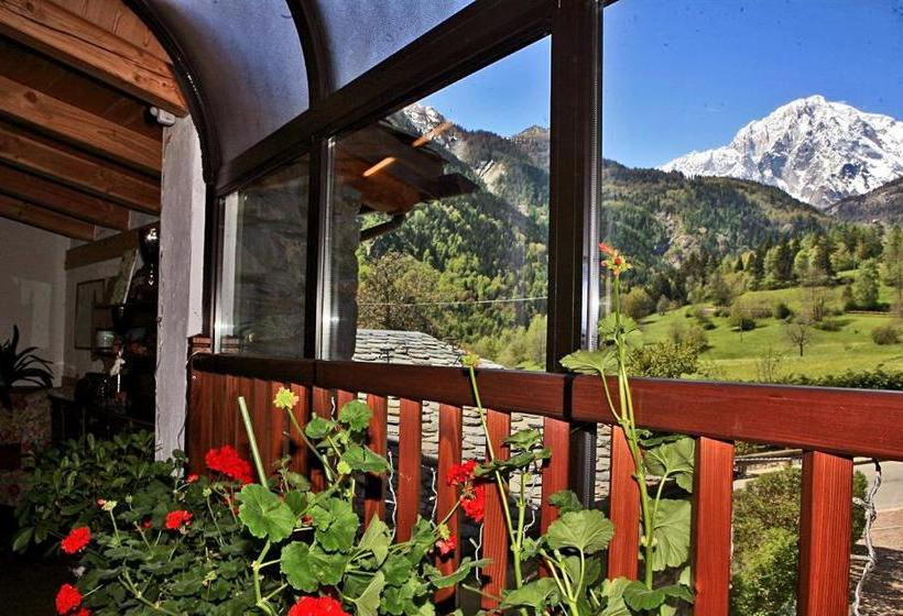 هتل Albergo Le Marmotte