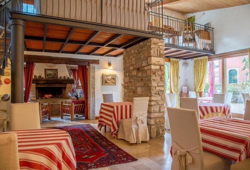 هتل Calvi Ristorante Mainor