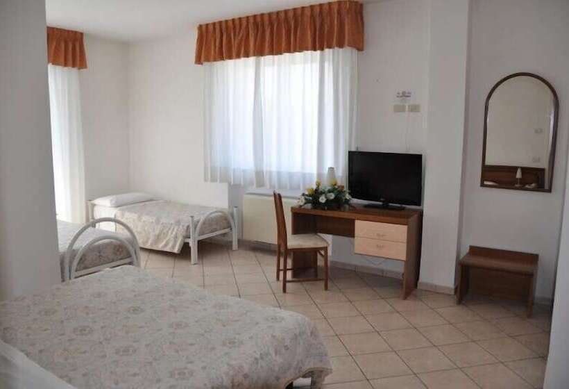 هتل Caraibi