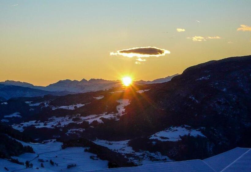 Отель Pension Haus Tirol