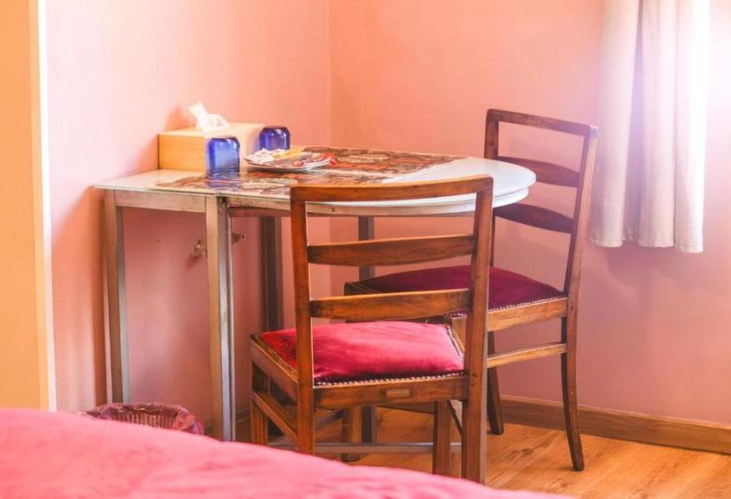 تختخواب و صبحانه Sassari   Le Mura Antiche Rooms