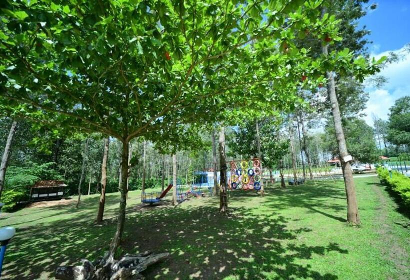 مبيت وإفطار Sipayi Resort Coorg