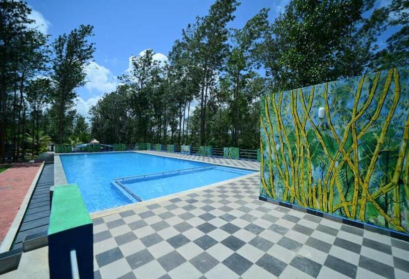 مبيت وإفطار Sipayi Resort Coorg