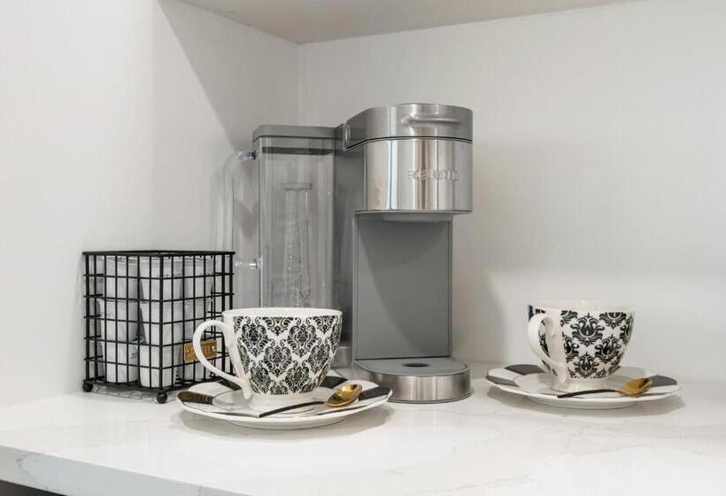 Elegant & Luxury 2 Bed Suite Close To Convention Centre