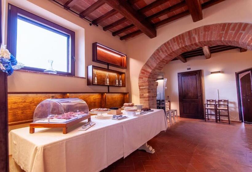 בית מלון כפרי Borgo Sant Apollinare   Resort