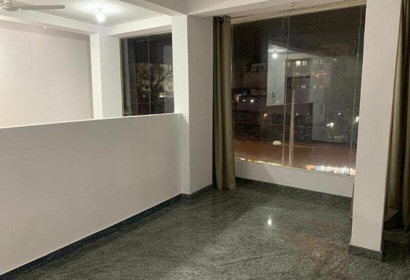 هتل Comfort Stay Inn