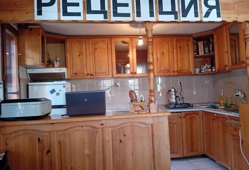 هتل Yankee Bohemia