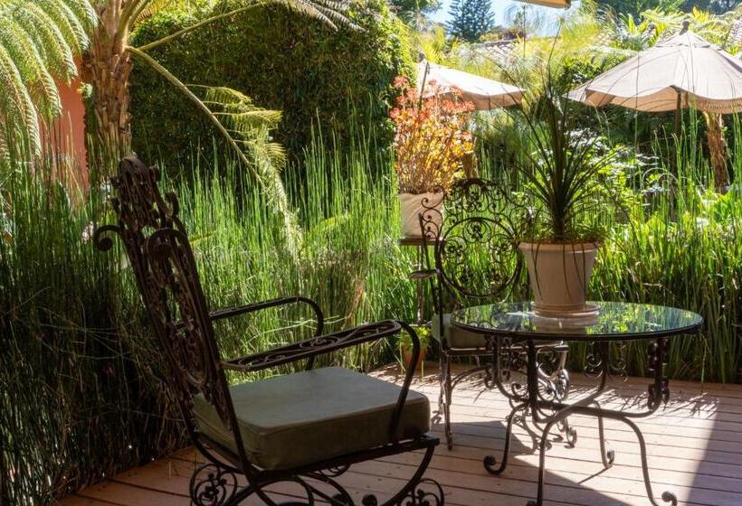 La Casa B & B