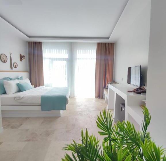 Mavi Cam Hotel Ayvalik