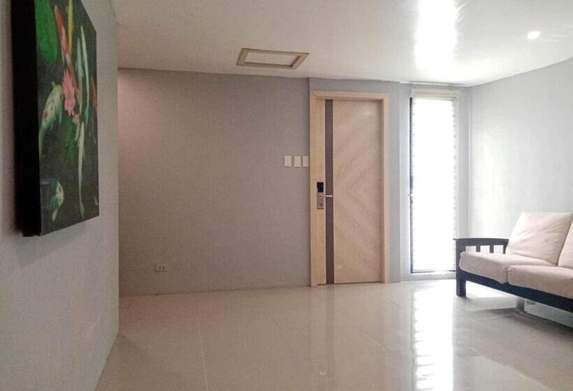 فندق على الطريق Transit Inn