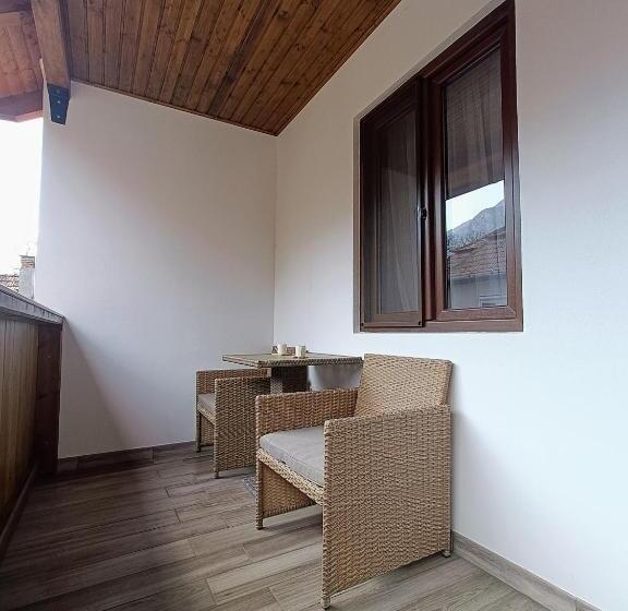 پانسیون Casa De Vacanță Zabpatak Vendégház