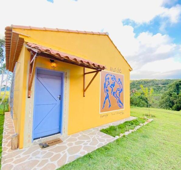 بنسيون Chalé Em Sapucaí Mirim Com Café Da Manhã   La Petite Provence