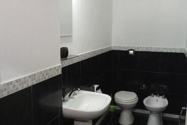 پانسیون Hostal Adelita