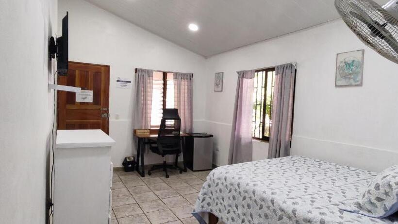 펜션 Oceanic Playa Matapalo