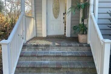 پانسیون Private Suite In Huntington Station