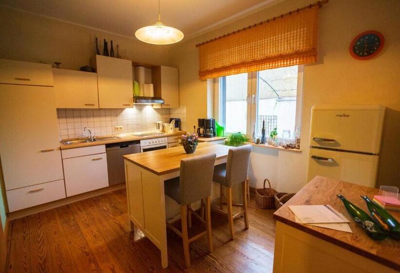 ペンション Weingut Peter Barzen