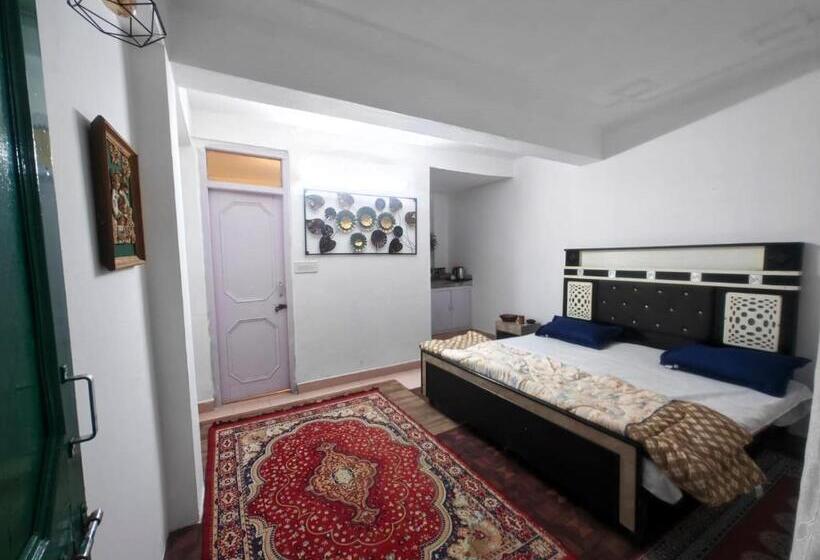 Vibe Hostel