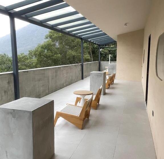 تختخواب و صبحانه 棲林民宿chillinhouse