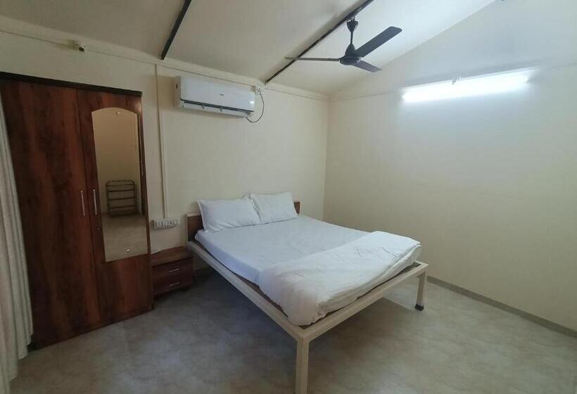 호텔 Baadal Pani Beach Resort Near Kelwa Beach