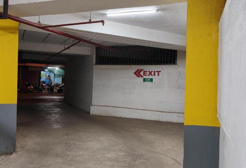 בית מלון כפרי Grt Square