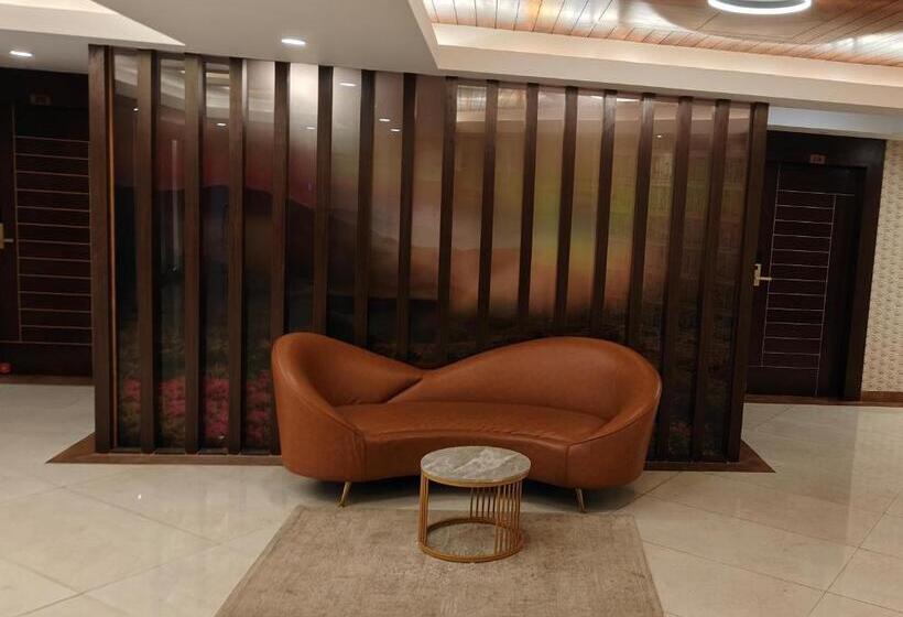 בית מלון כפרי Grt Square