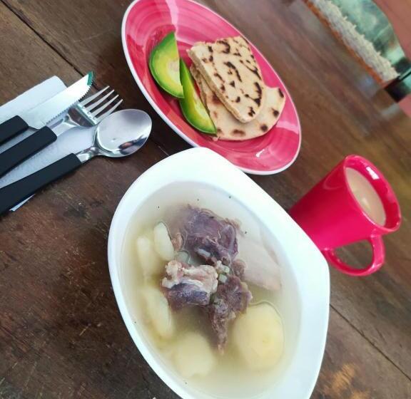 هتل Hospedaje Donde Gustavo Osorio