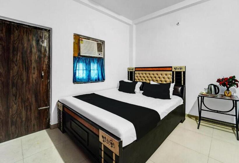 בית מלון כפרי Spot On Abhiraj Hotal & Guests House