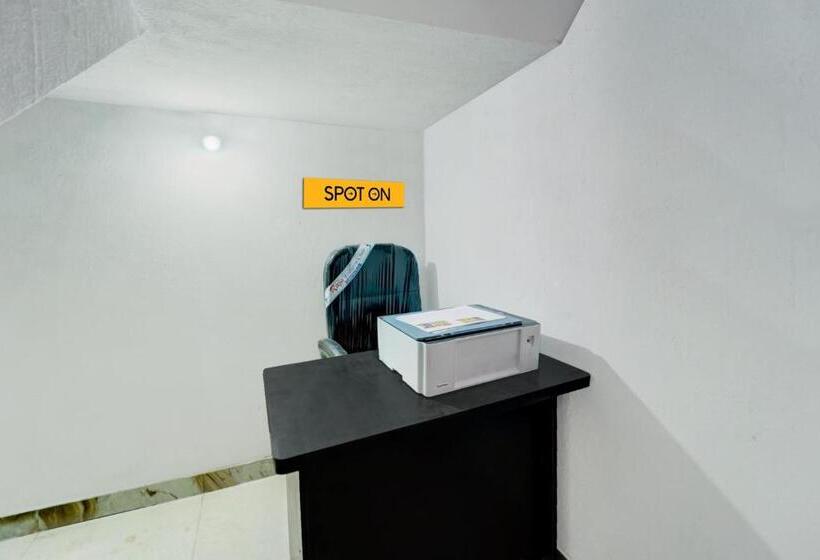 בית מלון כפרי Spot On Abhiraj Hotal & Guests House