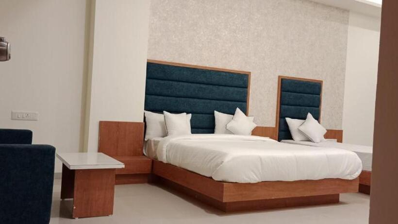 酒店 Vr Inn