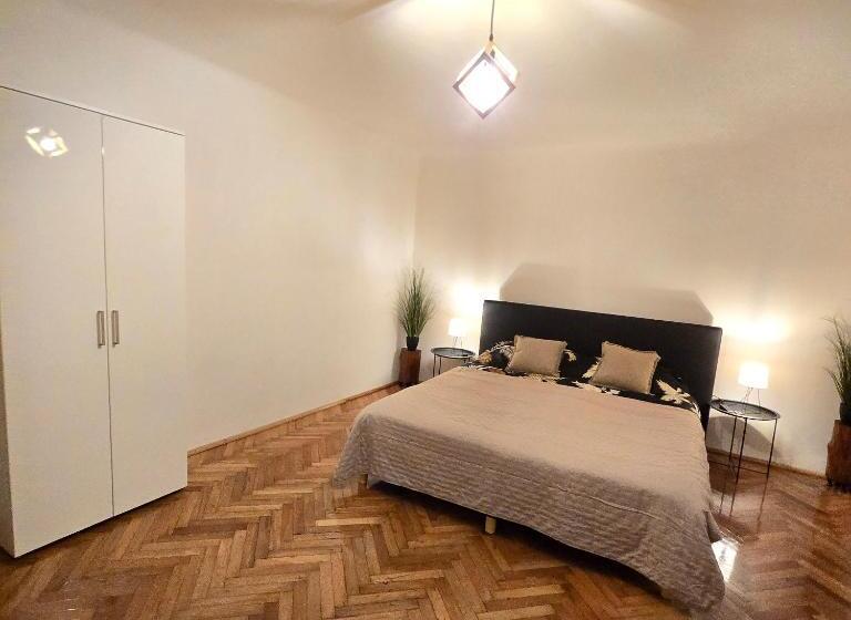 پانسیون La Dragoș Studio 01   Apartament