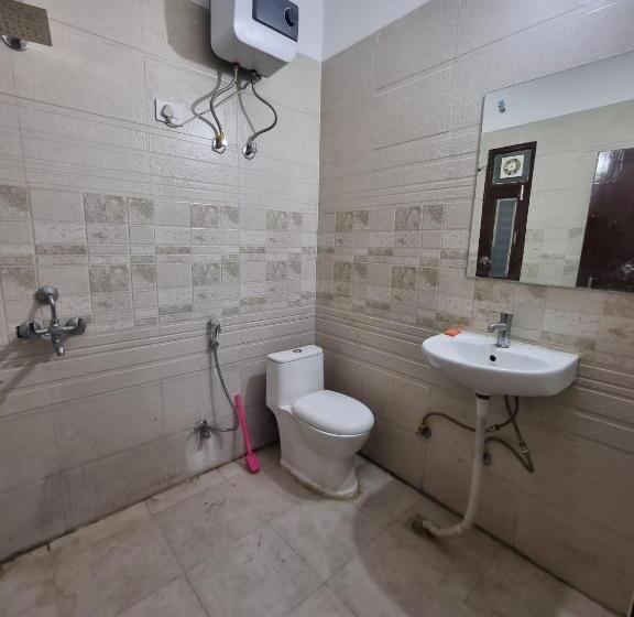 פנסיון Windy Cliff Coliving