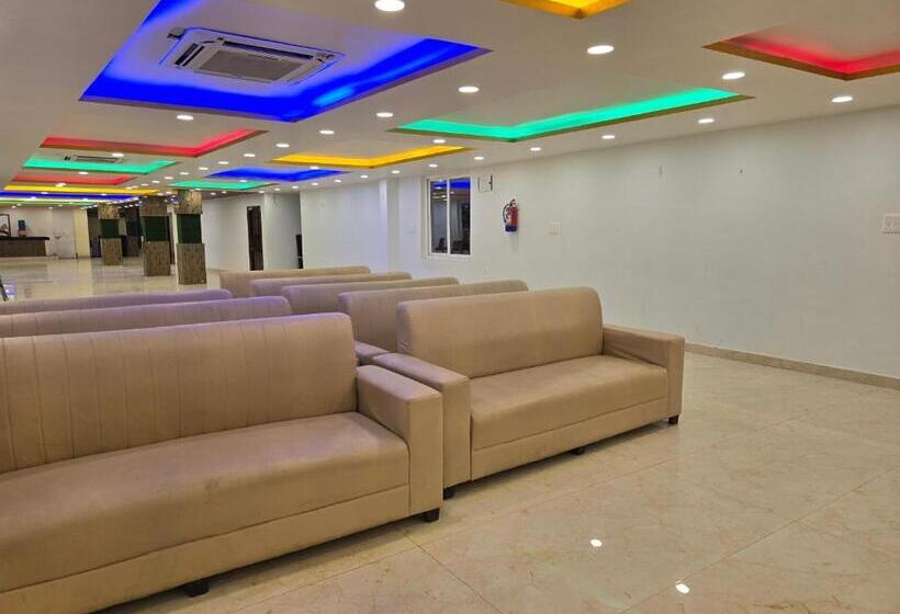 Sarojini Garden Hotel & Restaurant