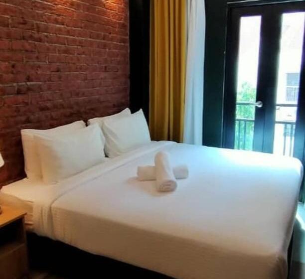 Seeds Hotel Puchong Koi