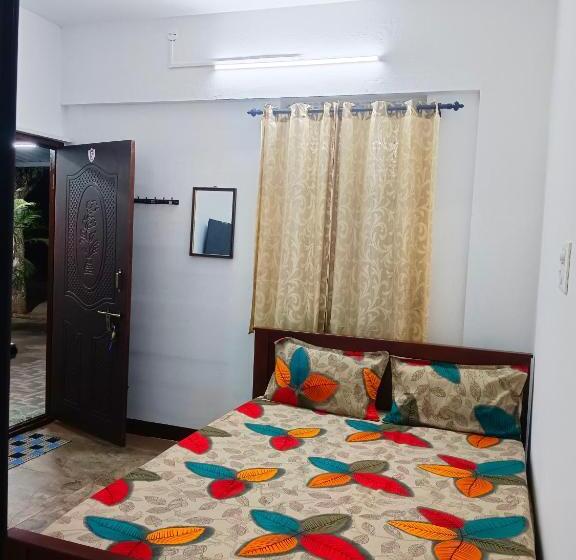 בית מלון כפרי Ayyan Residency