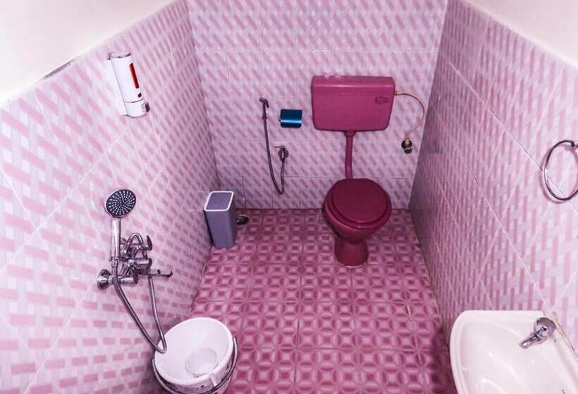 هتل Bob S Haven Bungalow