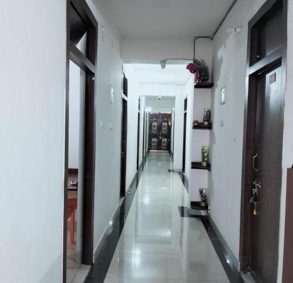 فندق Utsav & Banquet Hall