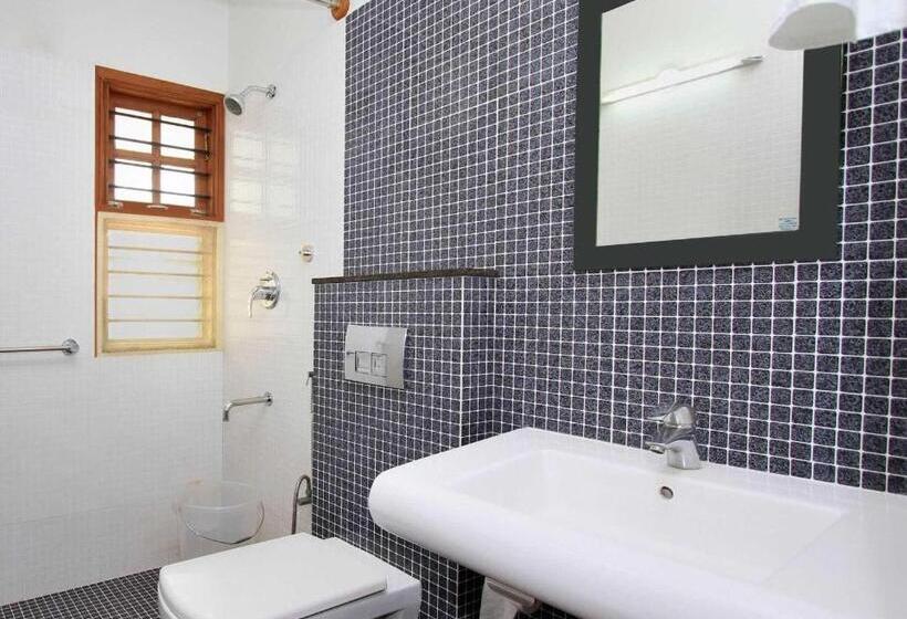 Zions Airport Hotel And Apertment! Near Kempegowda International Airport