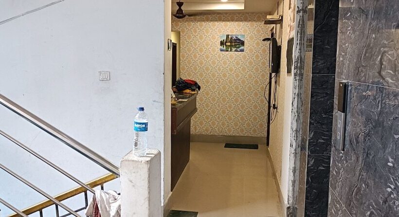 هتل Lemon House