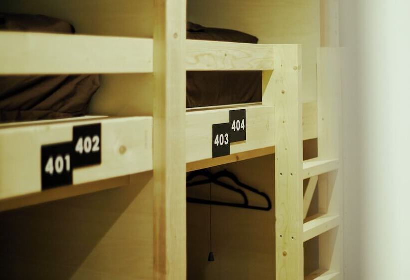 هاستل Akasaka Guesthouse Hive