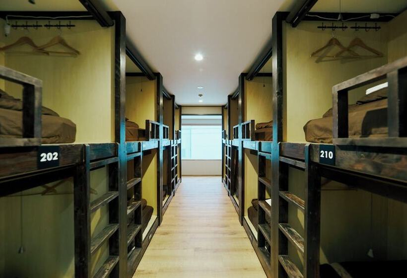 هاستل Akasaka Guesthouse Hive